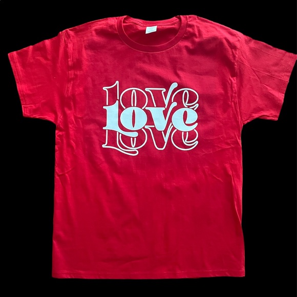 Love tee!! - Picture 1 of 4